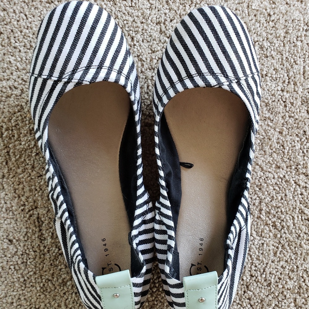 Size 8 Flats